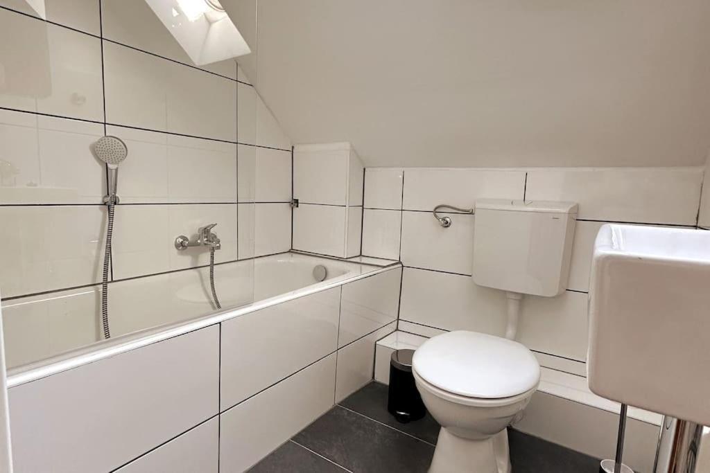 Top Old Town Apartment 2 Baths Dusseldorf Bagian luar foto